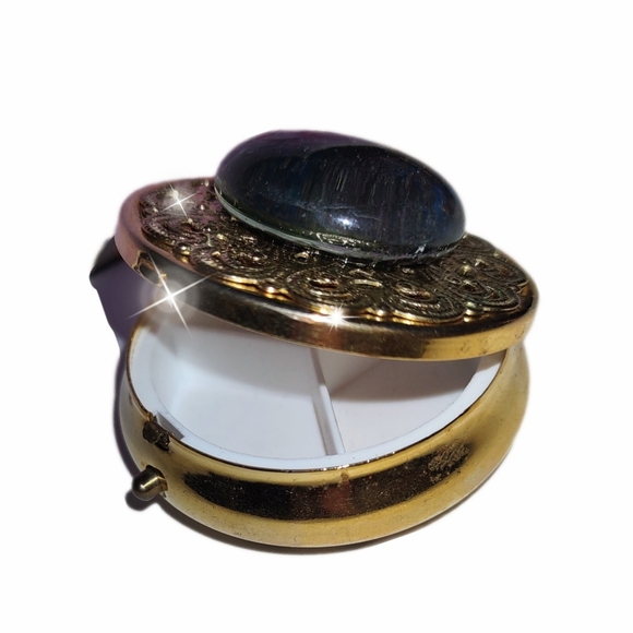 Vintage Gold Hinged Pill Box Case - Picture 10 of 14